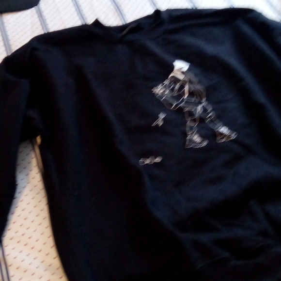 Sweatshirt - Picture 4 of 4